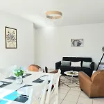 Apartamento La Baliere T3 Renove Terrasse 20min Du Puy Dufou Pouzauges