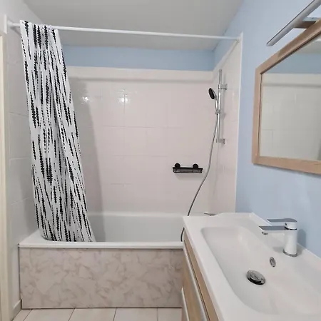 La Baliere T3 Renove Terrasse 20min Du Puy Dufou * 普佐日