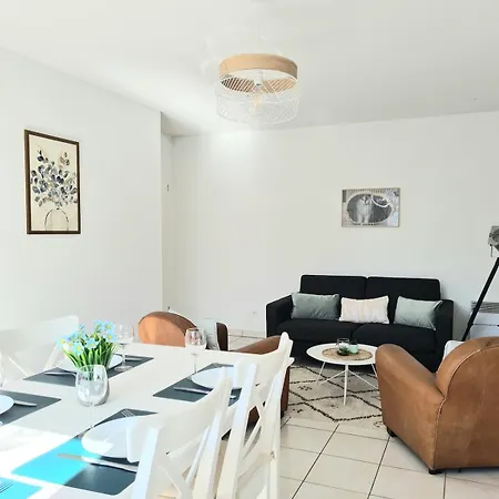 公寓 La Baliere T3 Renove Terrasse 20min Du Puy Dufou 普佐日